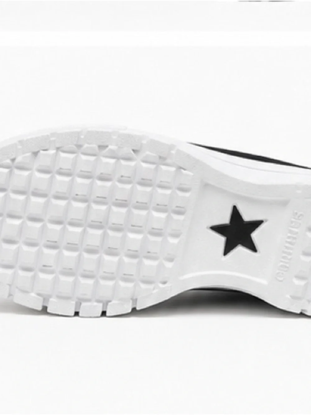 NWOB Converse Kids Black and White High-Top Platform Sneakers